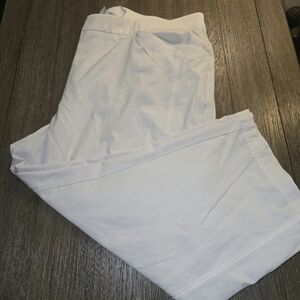 Chico's Zynergy Sz. 16 Cargo White Capris